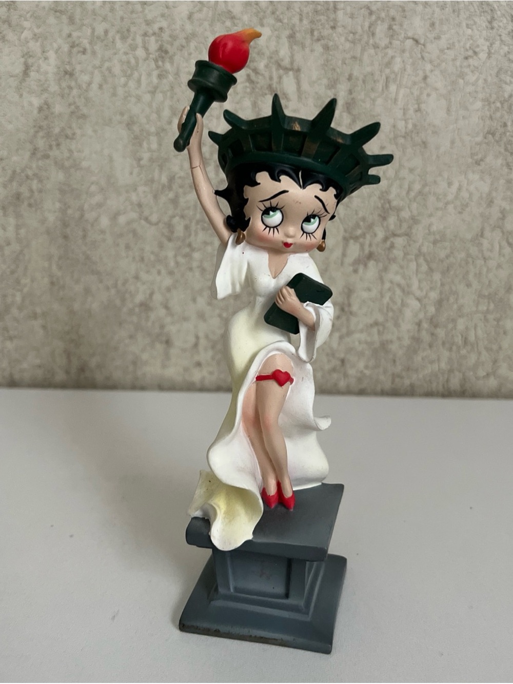 Vintage 1999 Betty Boop Statue of Liberty White Dress Red Garter Wheatland 6”